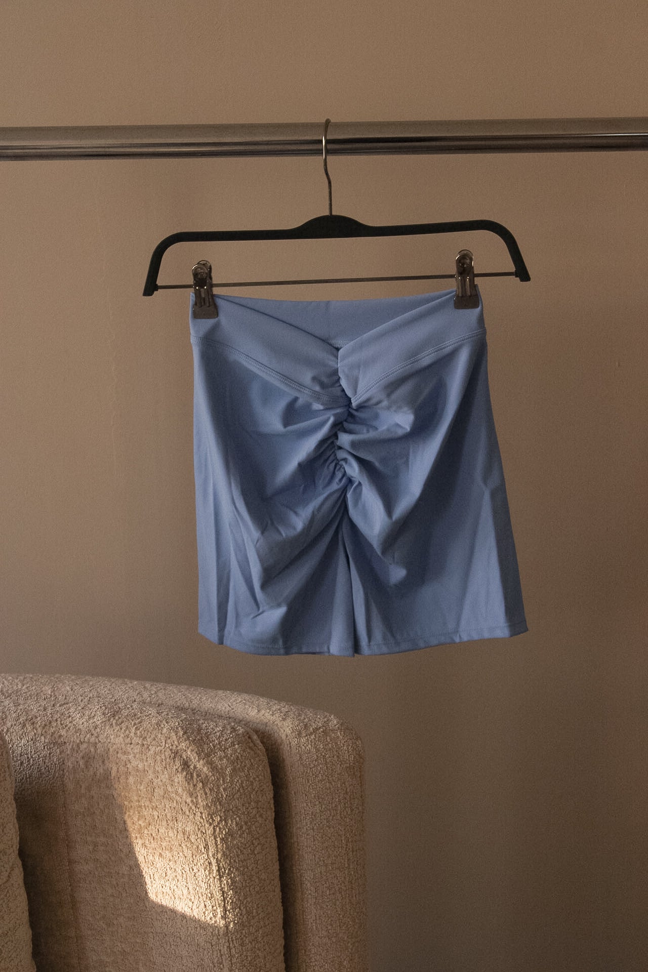 V-cut Scrunch Short Baby Blue